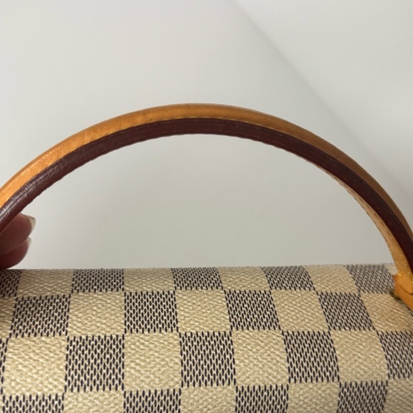 Louis Vuitton Damier Azur Croisette - Picture 9 of 16